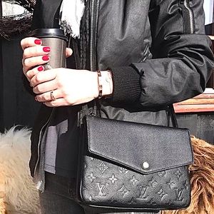 💎AUTHENTIC BLACK NOIR CROSSBODY TWICE LOUIS VUITTON